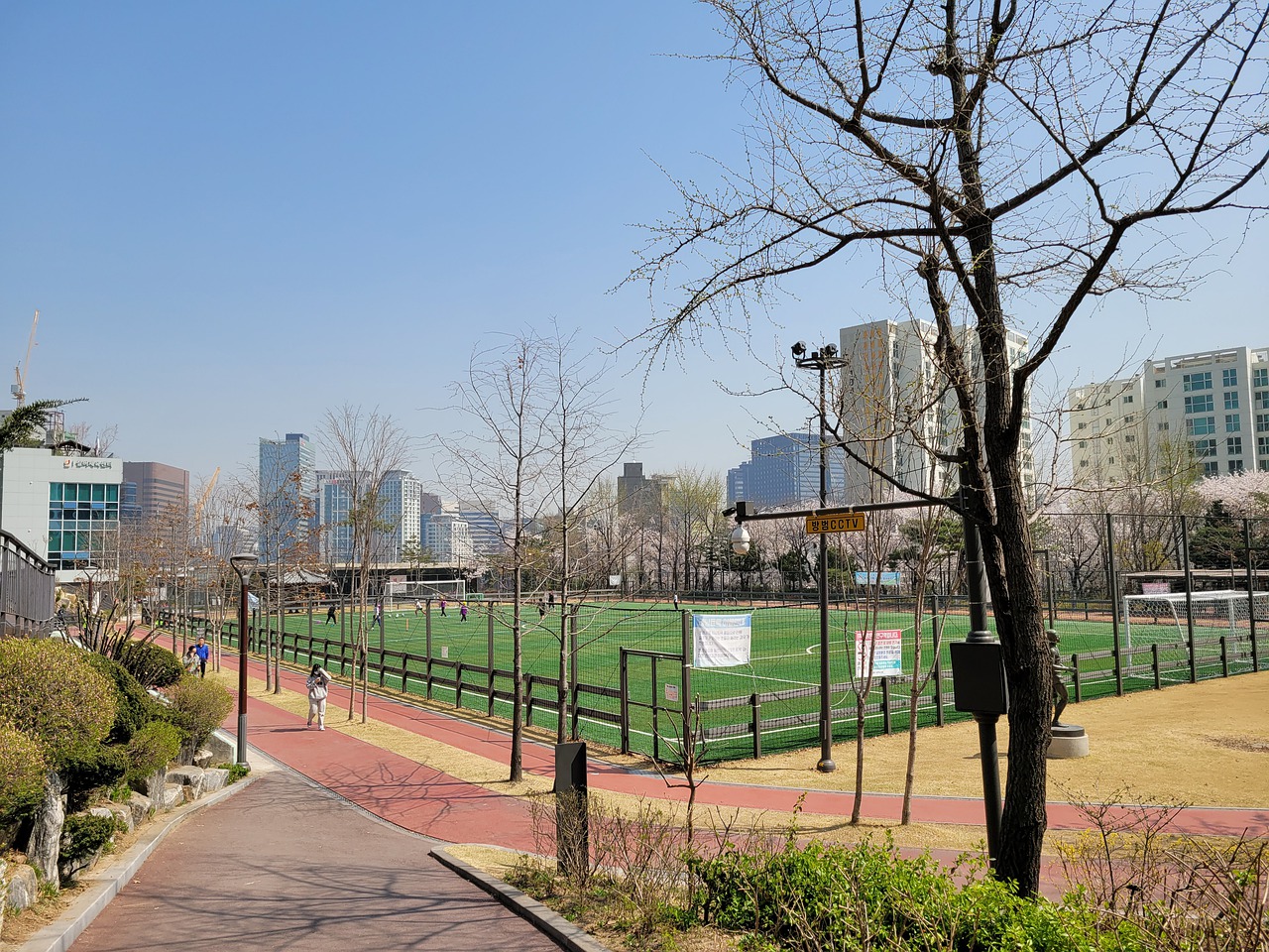 这表明该地